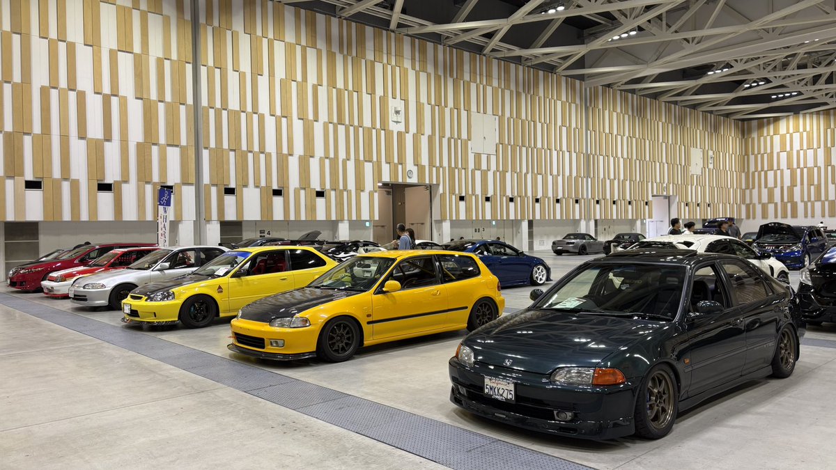 sat_nsx100's tweet photo. 本日は地元イベントホールで開催されているHHMミーティングというイベント見学に来ました
ホンダ車のみの展示で、個人的には平成初期の車が刺さりましたね
いや、EGいいですわー
そこしか目が行きませんでした笑 https://t.co/lPeDVPjHyN