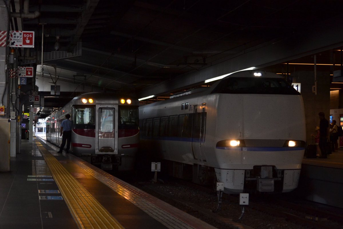 Hatsukaichi_Oto's tweet photo. Xの皆様へ

1人1枚以上特急列車の写真を貼ってください！

え？特急の写真持ってない…？

それなら新幹線の写真を貼ってください🚄 https://t.co/iWiRrtbrsm
