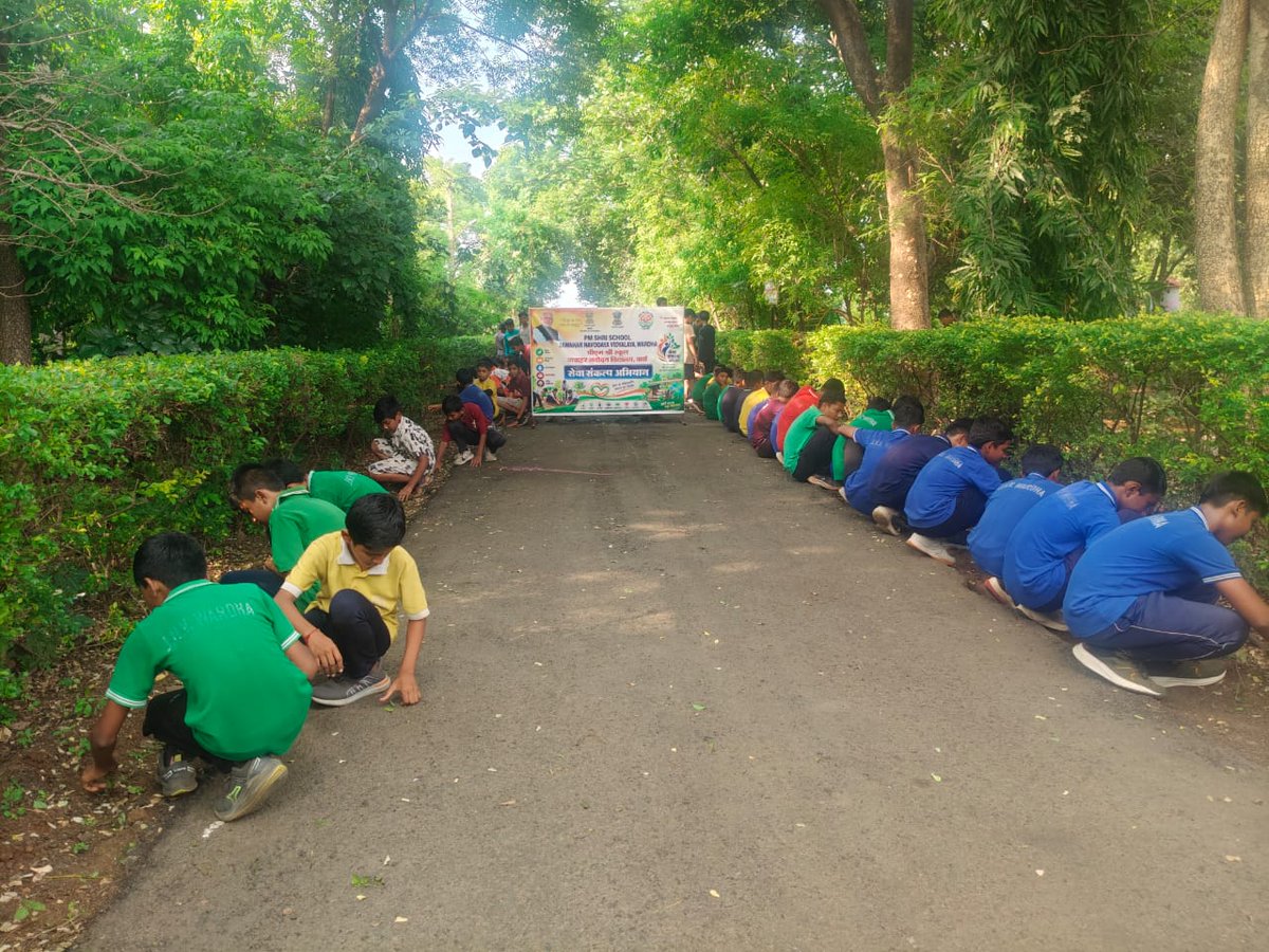 jnvwardha's tweet photo. 🌿 A Message of Cleanliness, 
As part of the “Seva Sankalp Abhiyan”, let’s come together to spread the message of cleanliness, responsibility, and community service. 🇮🇳
#SevaSankalpAbhiyan #SwachhataAbhiyan #CleanIndia  #JNVWardha #ServiceToNation #SwachhataHiSeva https://t.co/xQfH7U9Is6