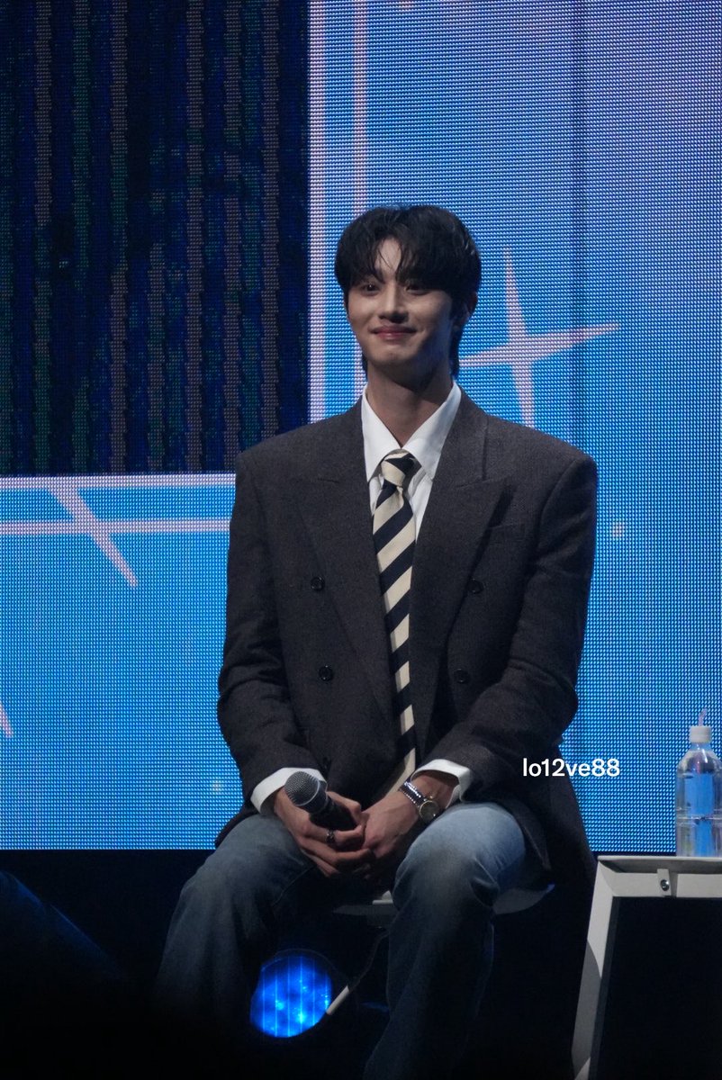 lo12ve88's tweet photo. 子犬すぎる🐶⭐︎

260920

"2026 KIM JAE WON WORLD TOUR FANMEETING< THE MOMENT WE MET-Episode 2:Propose in Japan > 

#김재원 #キムジェウォン 
#kimjaewon https://t.co/Av71vIZUiu
