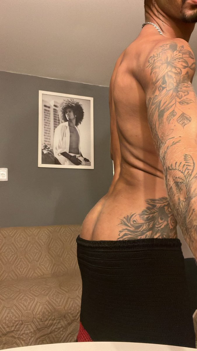 Edbaianoo's tweet photo. Vamos descansa 🍑🔥 https://t.co/XHbdcPIWE5