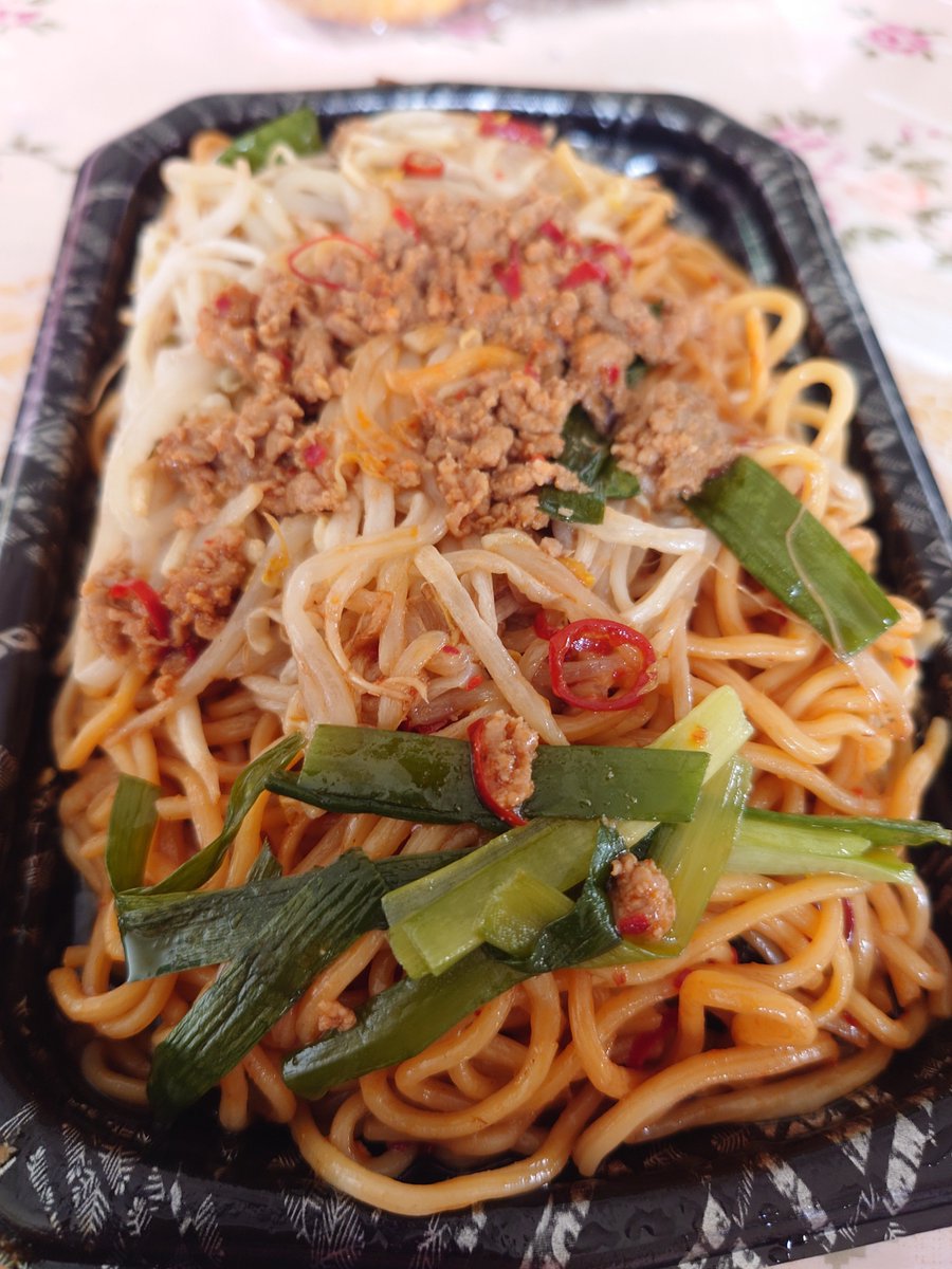 rise_red's tweet photo. 今日の昼ご飯　台湾焼きそば https://t.co/WbSADGMBHM