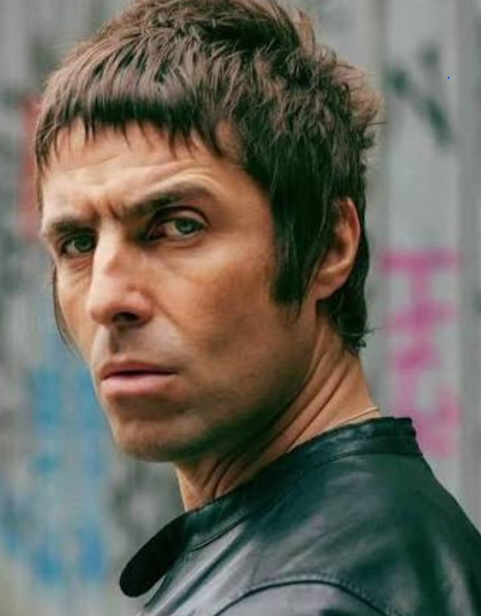 oasisworld_'s tweet photo. HAPPY 54TH BIRTHDAY LIAM GALLAGHER  🎉 https://t.co/n7kdP7FEg4