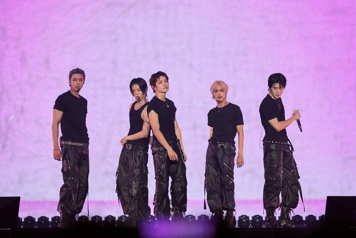 SMTOWNGLOBAL's tweet photo. #NCT127 #THE_REDLINE 
#NCT127_5TH_NEOCITY_THE_REDLINE
#NCT_10TH_ANNIVERSARY https://t.co/nCRqSHkdID