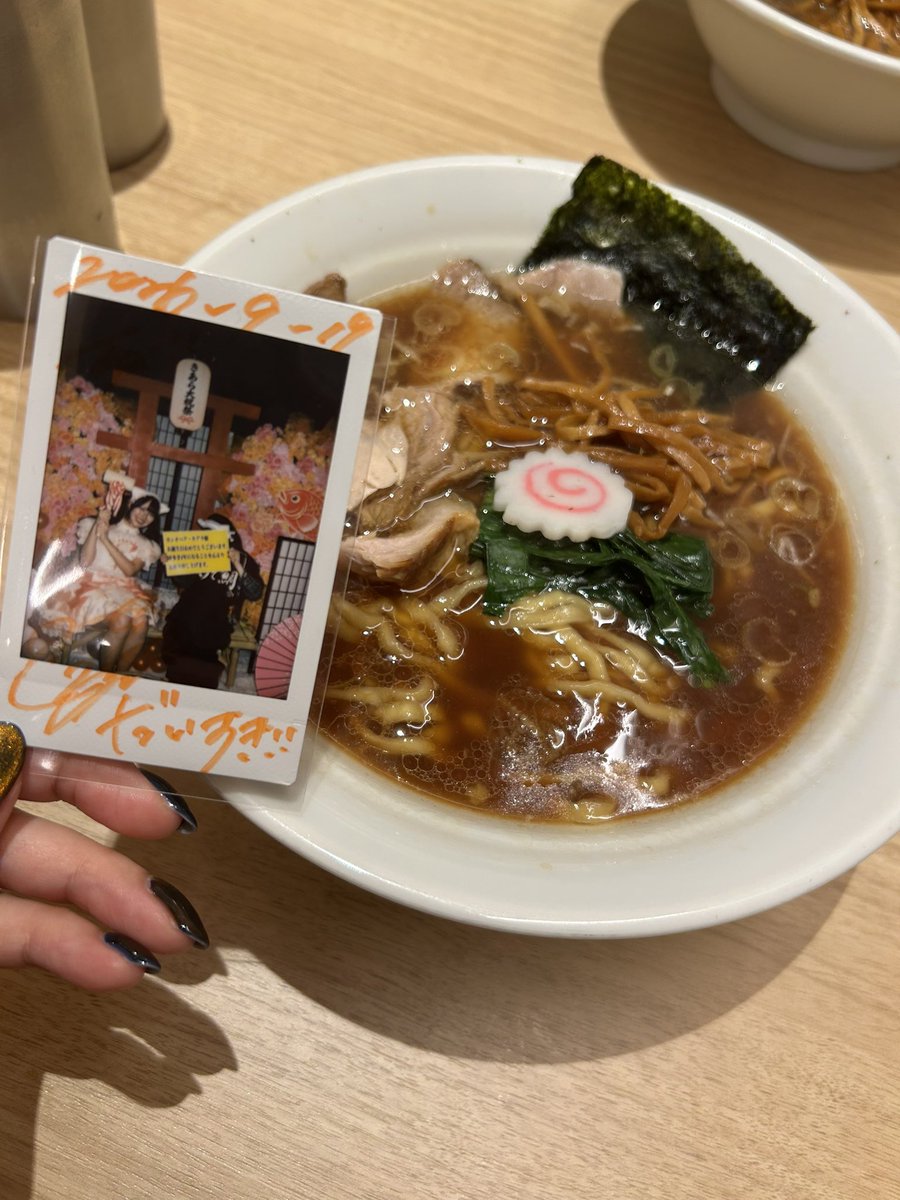 sumu_sori's tweet photo. 好き美女とラーメン🍜 https://t.co/q5pbICkjMJ