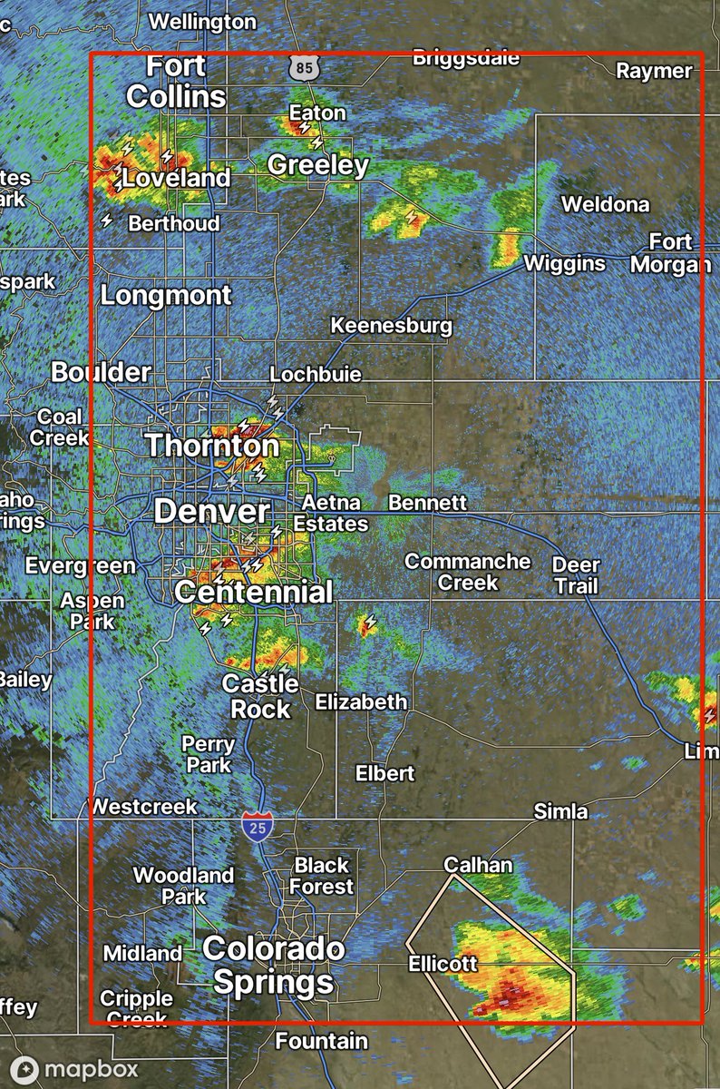 kodythewxguy's tweet photo. Tonight kinda became spicy lol - all we needed was a trigger. A little easterly upslope wind from outflow boundaries and kablamo! ⚡️⚡️⚡️⚡️ https://t.co/cFVoo2zq93