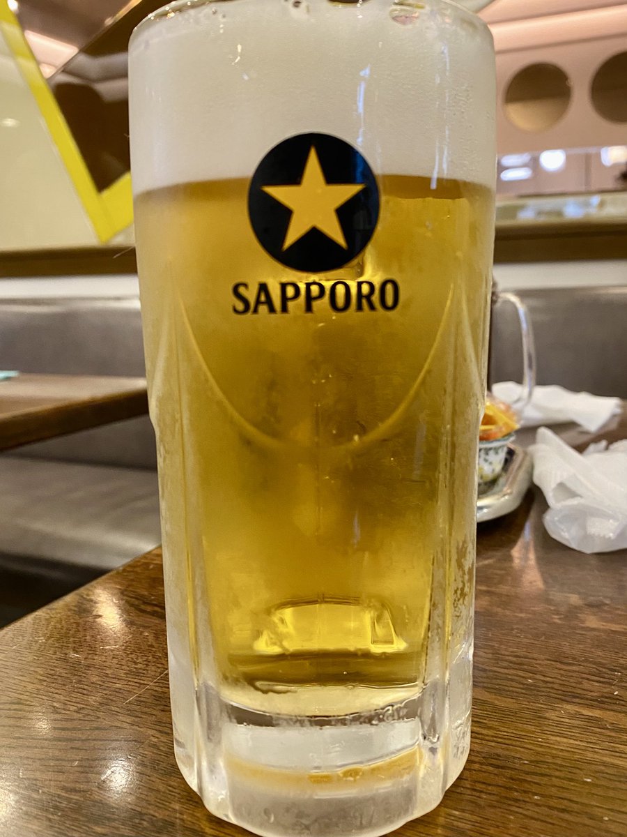 niwandee's tweet photo. ジムで4kmランして筋トレして、昼から刺し盛りで黒ラベルやっちゃういけない子（おじさん） https://t.co/C7aJ2wn4zi