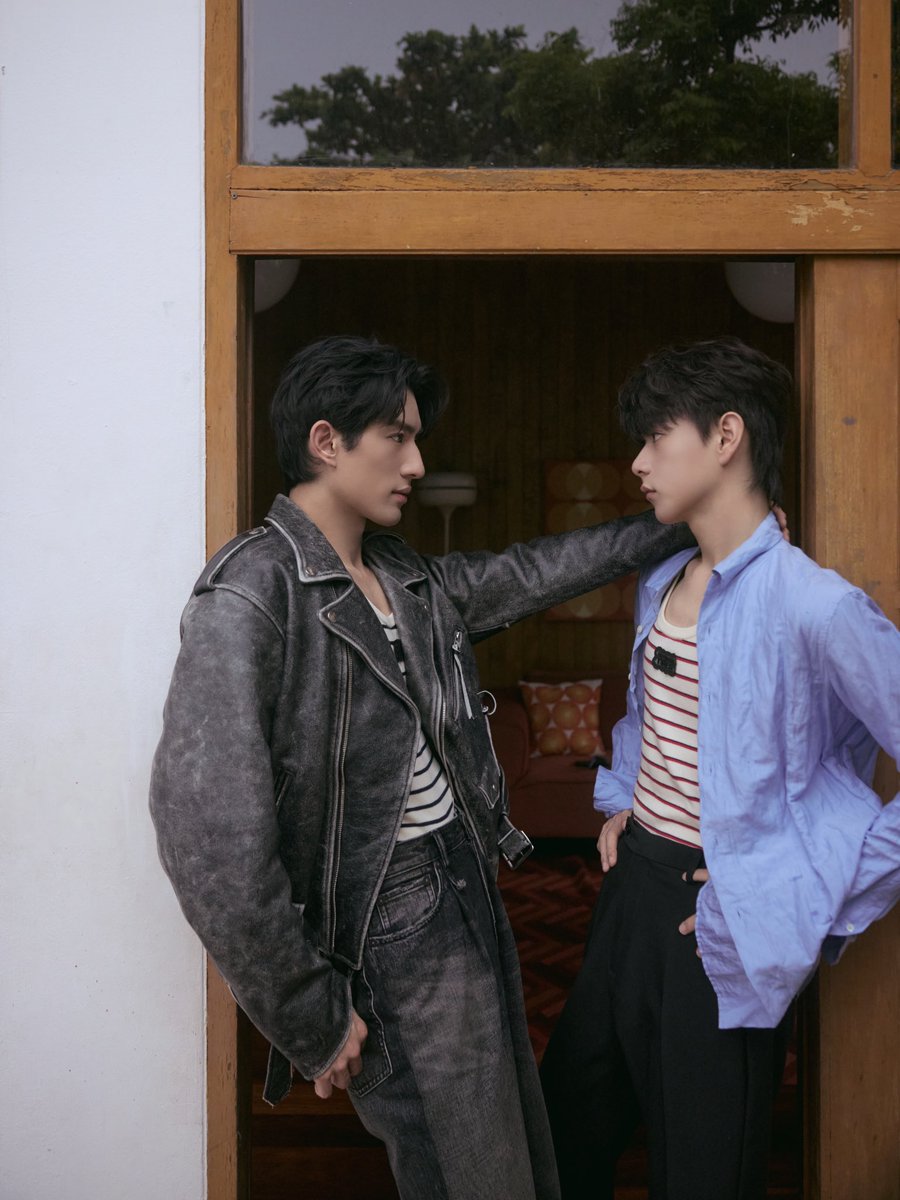 katdramalover2's tweet photo. Aylio IG Update: 
To the land of 🍕🍝 @onitsukatigerofficial 

they look like such an expensive couple 💸

#政瞳 #Aylio https://t.co/DMMv71d9qJ