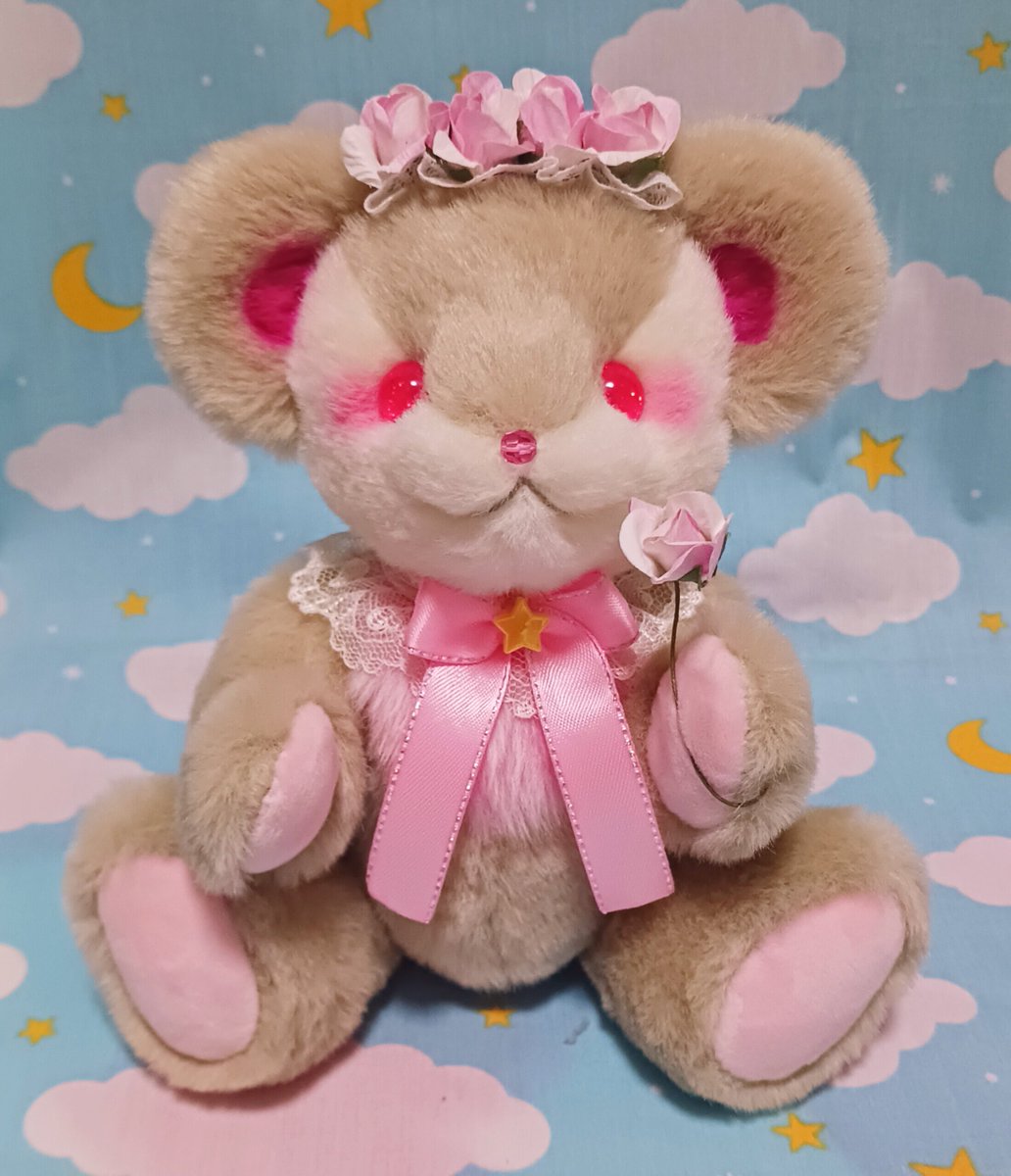 yumemirubunny's tweet photo. #5連休は掘り出し作家大収穫祭 
癒しのふわふわを作っています
ハンドメイドならではの温かさを届けられるといいな🍀 https://t.co/MND6exXpnI