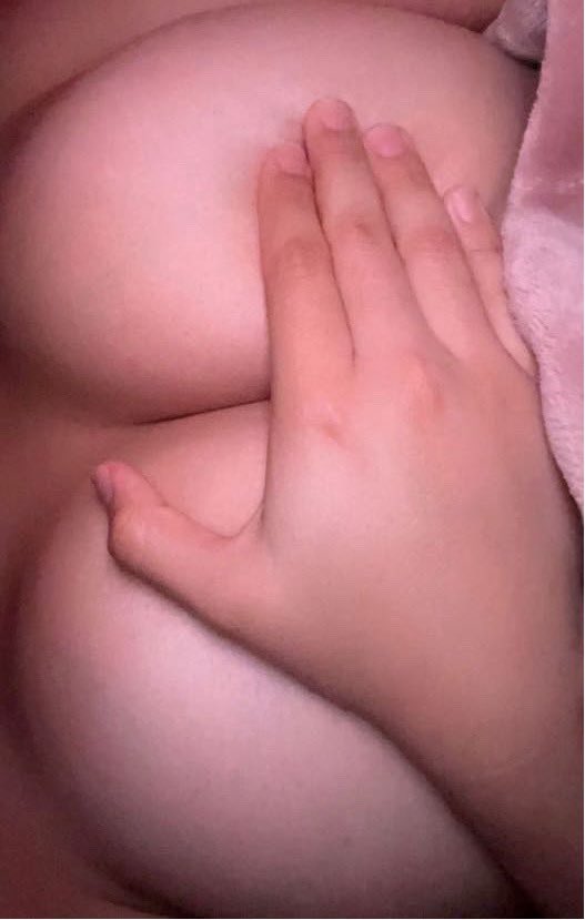 lanamayaxx's tweet photo. want my boobs groped constantly ugh
 
#boobs #nsfw #nolimit #sellingcontent https://t.co/sN8tDSeLHI