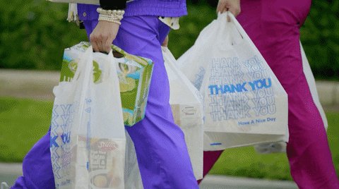 HansjrgKrebs's tweet photo. A stranger held the door for me with two full arms of groceries, even when I was scrambling for my keys. Small acts hit so different on a tiring day. https://t.co/NxPnV0vFIY