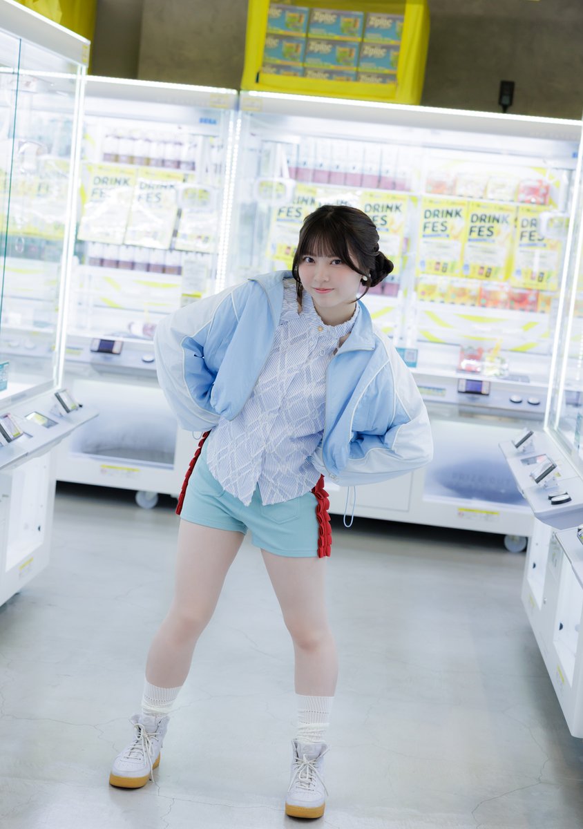 g_youngjump's tweet photo. 🌸超大反響のMärmiメンバー・あおいちゃん登場回🌸
★Vol.17 #永瀬碧(Märmi) @isin_odensin_o8
・━・━・━・━・━・━・━・━・━・━・
無料WEBグラビア&インタビュー
▶︎▷ https://t.co/rPWRB5WbtU
・━・━・━・━・━・━・━・━・━・━・
TikTokで注目を集め、大人気恋愛リアリティーショー『今日、好きになりました。』へ出演、アイドルデビューまで果たした、まさにブルーム真っ最中の碧ちゃん！　そのまっすぐさにあなたもきっとファンになる！ 
・━・━・━・━・━・━・━・━・━・━・
撮影/白木淳也
・━・━・━・━・━・━・━・━・━・━・
🌸YJブルームとは？🌸
ヤンジャンのグラビア新企画!! 「ブルーム（これから花開く）」の名の通り、編集部が次世代ニューヒロインを発掘して雑誌誌面とWEBグラビア&インタビューで徹底紹介する新企画！
https://t.co/No1SKYhaLB