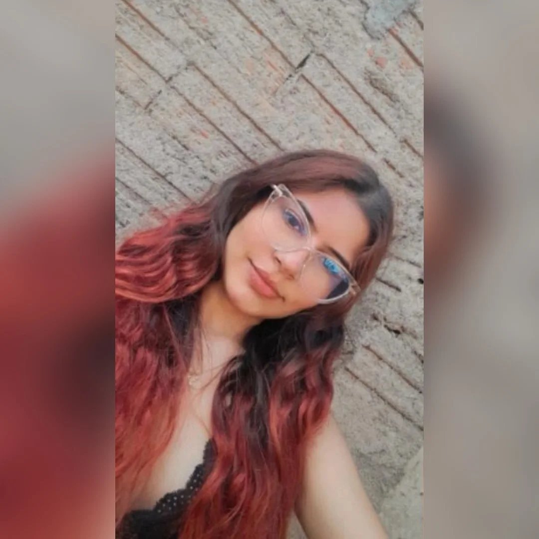 adrielyarmy7's tweet photo. 🖤🤓 https://t.co/nnPgdtROJ1
