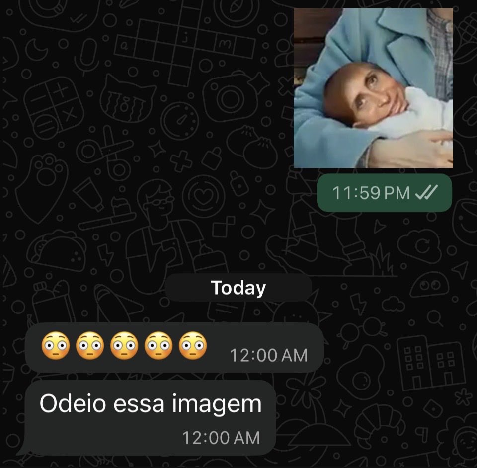 d8eftones's tweet photo. minha mãe tem medo da figurinha da bebê gretchen tô morrendo https://t.co/cwWmHdQvxV