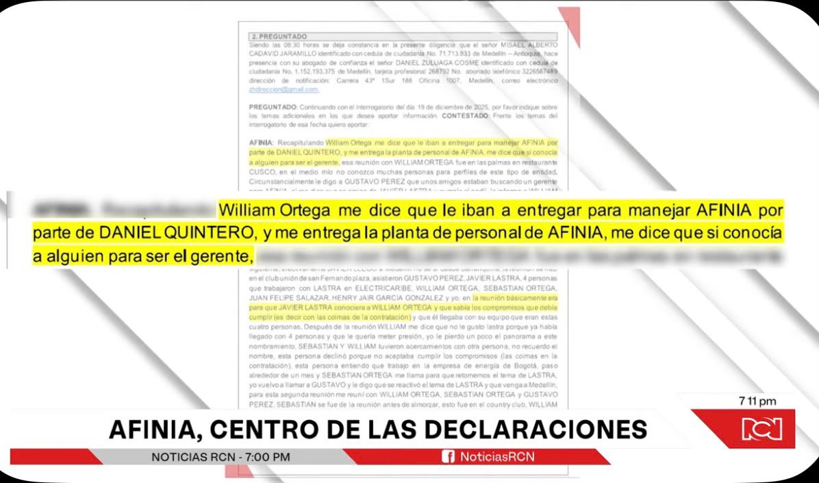 alejodebedout's tweet photo. RCN hoy mostró dos grandes partes del entramado de los Quintero Calle. Sin embargo, no omitamos lo de Jorge Carrillo. Léanlo despacio. Gracias a la rigurosidad de Noticias RCN sabemos esto 👇🏻
Tapia tenía bloqueado el nombramiento de Javier Lastra. La salida no fue un concurso: fue “hay que llevar a Jorge Carrillo en los negocios, fue su empleado muchos años”. Emilio Tapia llama. Jorge Carrillo autoriza. Junta el 10. Nombramiento el 11 de agosto.

Esa es la pieza que faltaba en público. @QuinteroCalle manda la hoja de vida por WhatsApp. Emilio Tapia pone la condición. Jorge Carrillo abre la puerta en EPM. Javier Lastra entra a Afinia.
No es una coincidencia. Es una cadena. Y esa cadena es la que después quisieron sentar en ISA. Por fortuna salió por la puerta de atrás gracias a nuestras denuncias ante el Consejo de Estado.

Pd. Hace poco vi a Jorge Carrillo jugando tenis en un club de Medellín, él sabe el pecado que tiene adentro, apenas se percató de que yo estaba, salió corriendo y no volvió a aparecer. Increíble que este señor esté como si nada luego de todo el daño que le hizo a EPM y las mentiras que dijo para entrar como presidente de ISA con la bendición de @petrogustavo y Ricardo Roa.