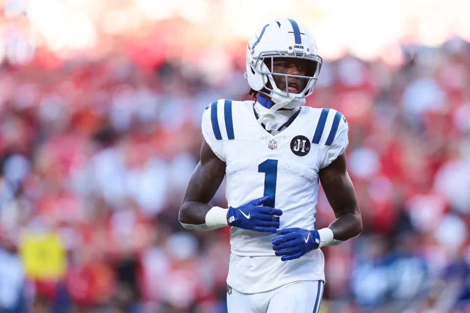nflrums's tweet photo. #Colts Sauce Gardner has not won a football game in almost a year https://t.co/w3JDV2h5MU