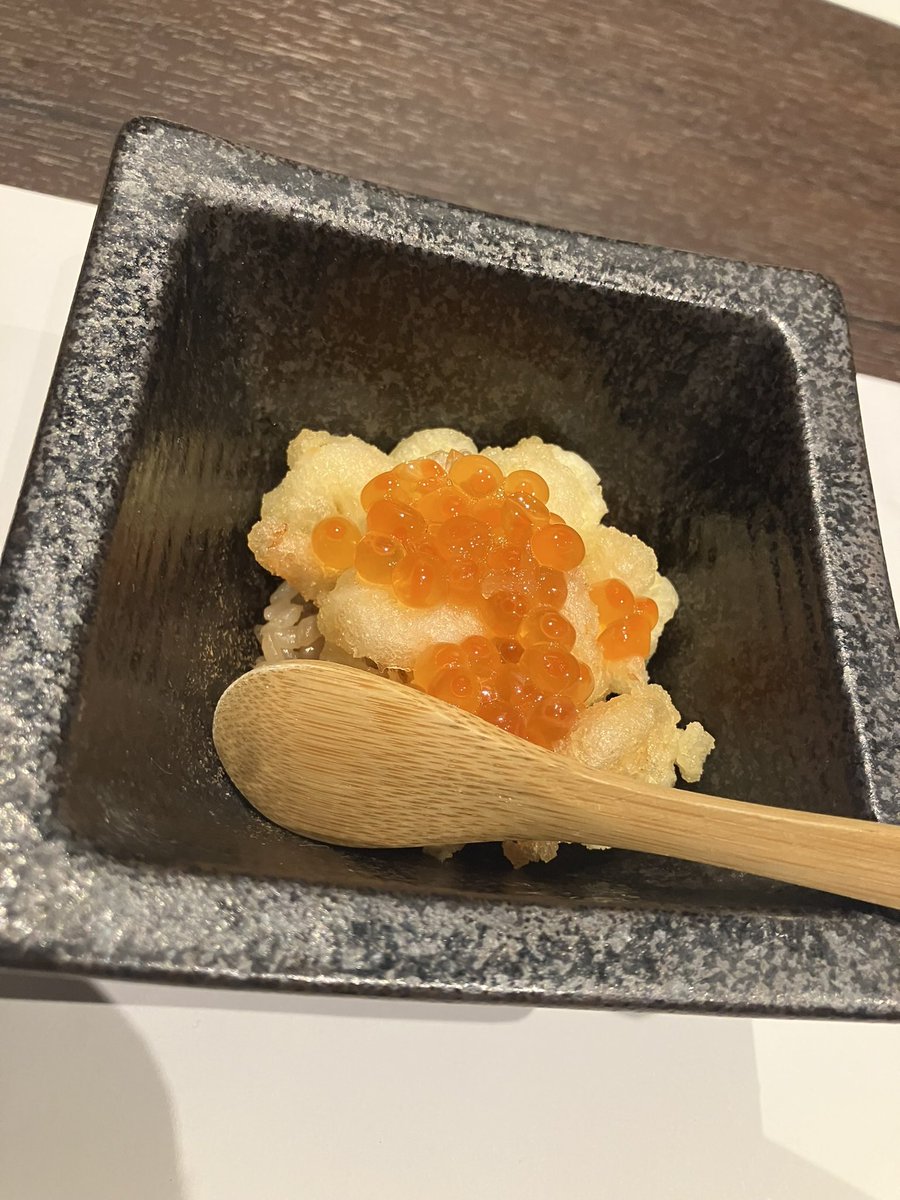 ONEWANPAPA's tweet photo. 鮨欲と心を満たしに神楽坂

茶碗蒸しに乗ってた鰹の酒盗がめっちゃ美味
今度家でやってみよ🐟 https://t.co/2UnlZVSS5h