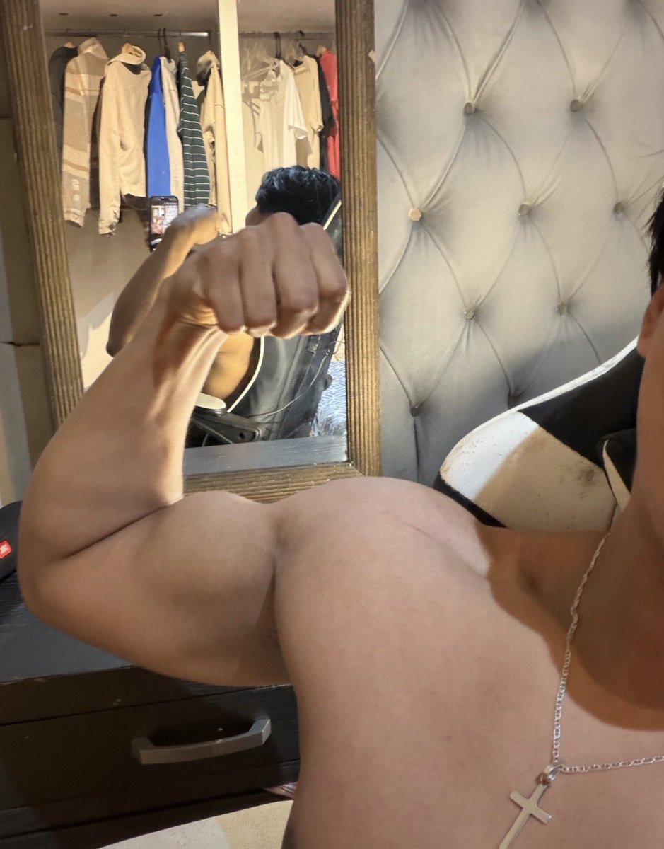 yisusalbert99's tweet photo. Quien me patrocina la ropa del gym ?!

https://t.co/ebm4ALDnZA https://t.co/EsDRj25Iji