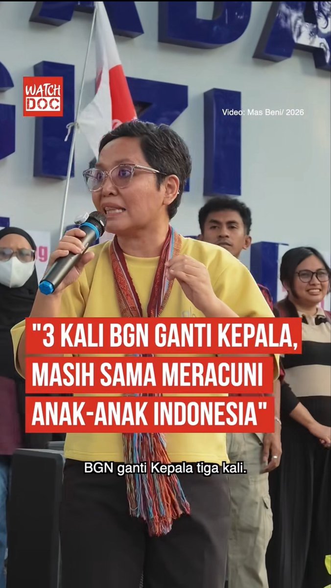 sibambaang's tweet photo. Di pembukaan Undang-Undang Dasar 45 tertulis jelas:

“Mencerdaskan kehidupan bangsa.”

bukan 

“Mengenyangkan kehidupan bangsa.”

🫵🏻 https://t.co/HAMF6nRbnC