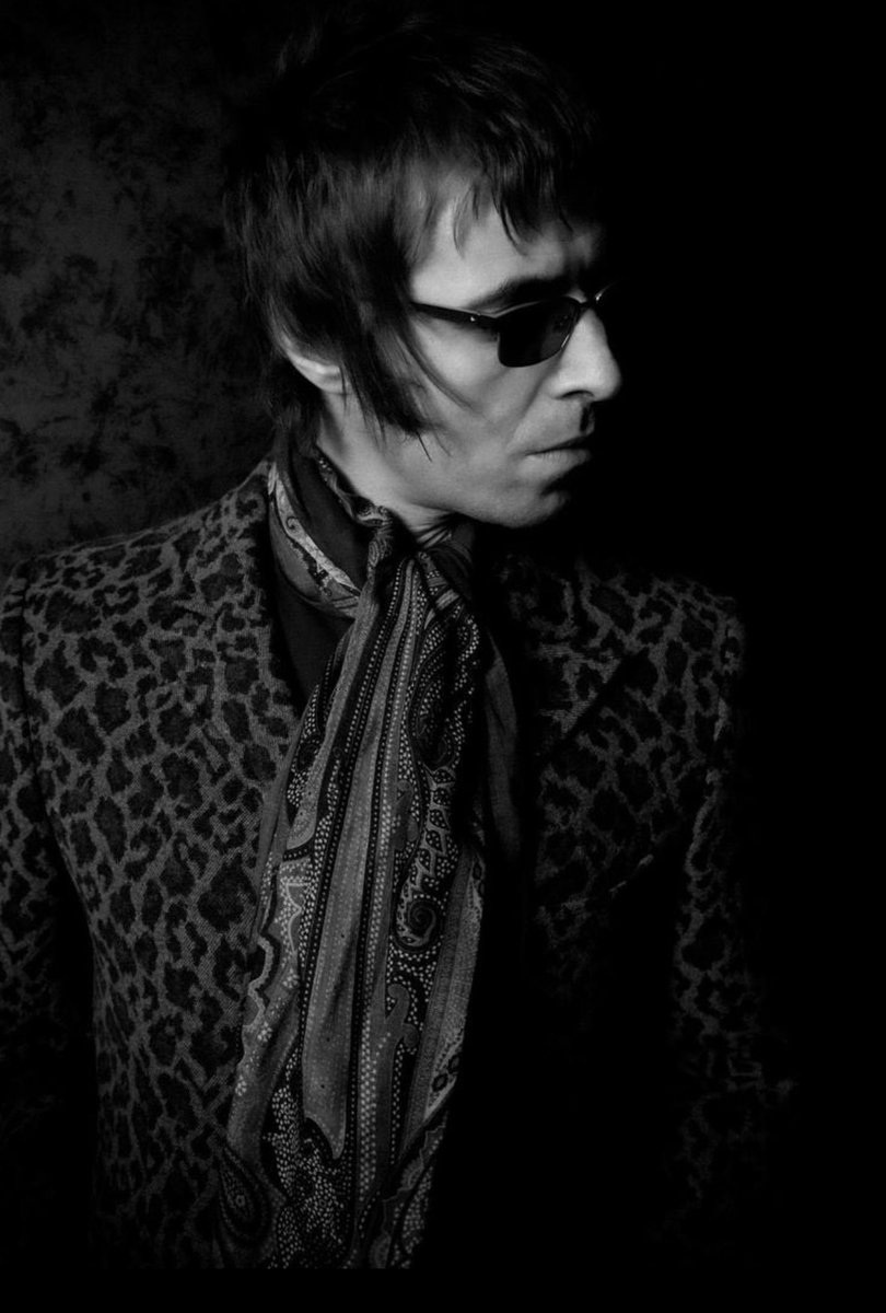 Pamy82005987740's tweet photo. Happy birthday to the coolest man in the world 🎉🎉🎉🎉 love you ♥️ https://t.co/vZK9FN8XMB