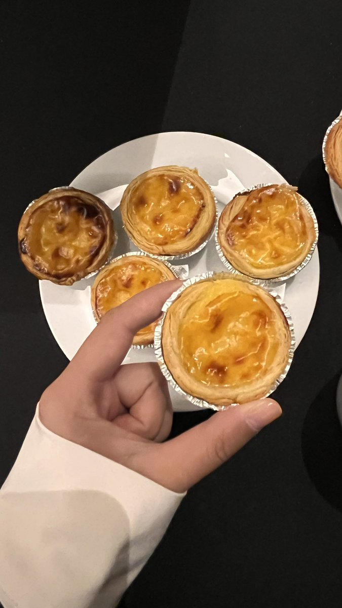 nebelkoi's tweet photo. 나타 한없이 먹고 바깥구경함 https://t.co/c28j0xgBE1
