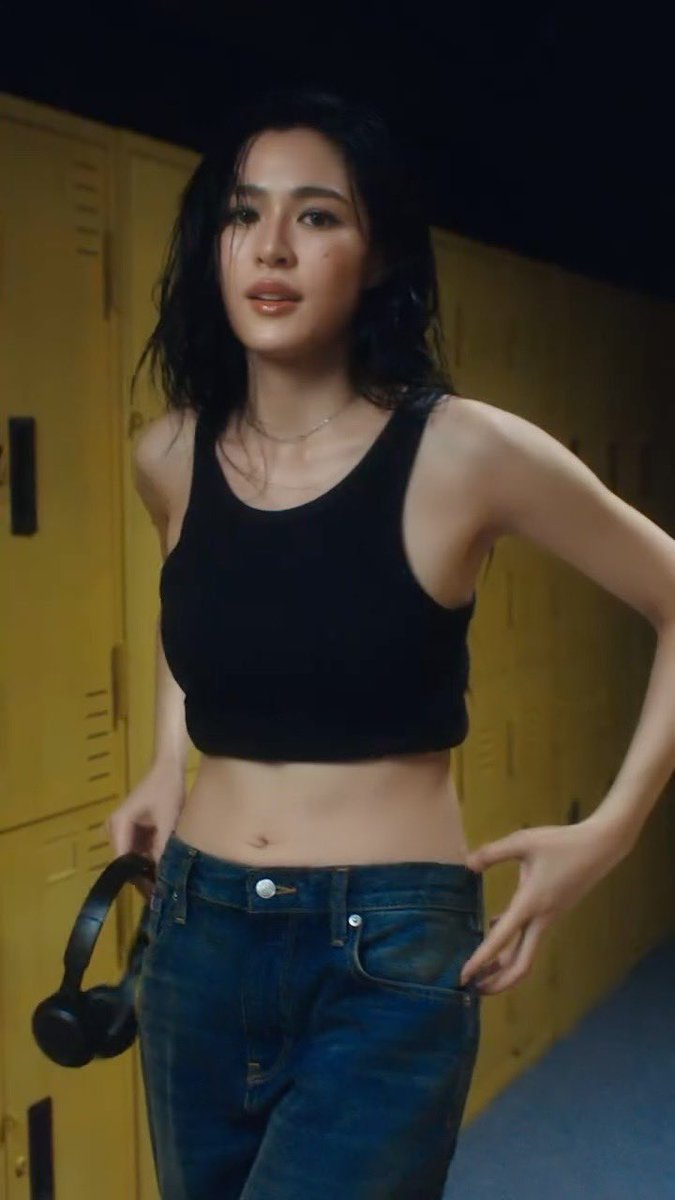 Golden_GLtrend's tweet photo. I just wanna say……
thank you guan yin🧎‍♀️‍➡️🧎‍♀️‍➡️🧎‍♀️‍➡️

#LinglingkwongxCalvinklein #CalvinKlein #LinglingKwong https://t.co/zG73wEPvcU