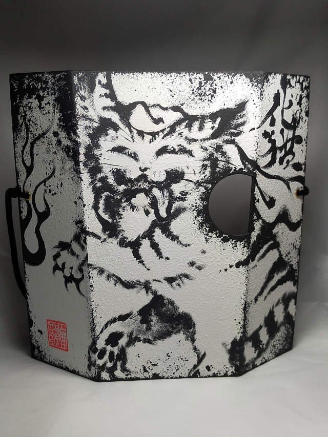 michaelkarawata's tweet photo. 【面屏風】化猫を少々描きました　24日から谷中のギャラリー猫町でお待ちしております。　お時間ありましたらよろ��くです😺 https://t.co/Ky91VmZMj5