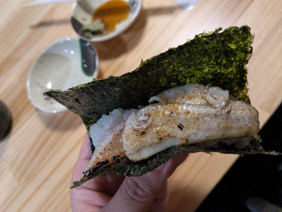 ayak009's tweet photo. 気づいたらシルバー���ィークになっちゃったけど、夏休み完走のご褒美に寿司を食べる(๑´ڡ`๑)去年できた手巻き寿司専門店に行けた♪ https://t.co/dM4YRgRlSF