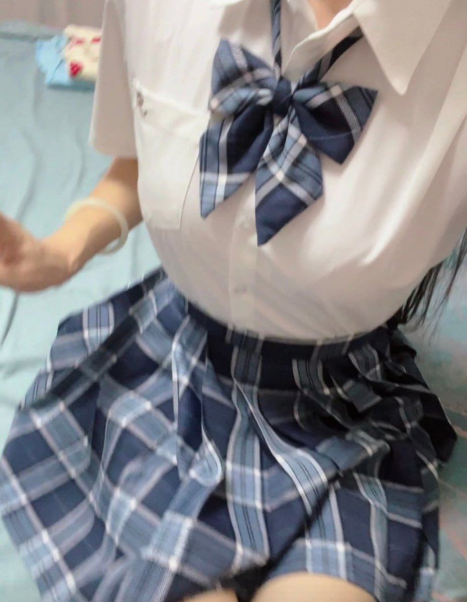 dhdxxvbgfsv's tweet photo. 本人25女，有附近的炮友吗？我想找个固搭那种自以为是的人别来骚扰我 #开放 #约炮 https://t.co/1daD13ZCQ4