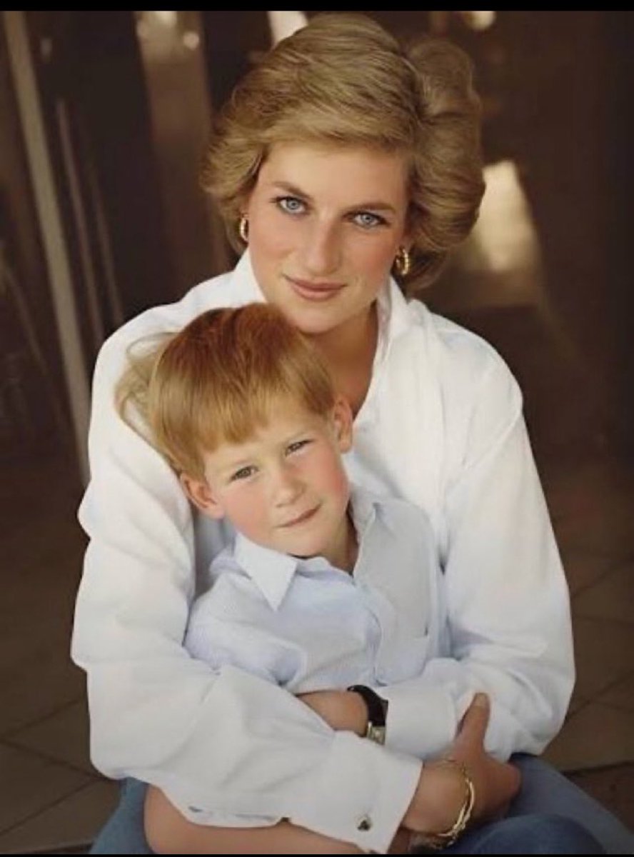FaikeJstce's tweet photo. No one is #harming #Sussexes now. A few #OLD criticisms wr partly #ERRORS, likely bcz #Meg didn’t #quite know🏴🇬🇧#culture-protocol @piersmorgan
Earl @cspencer1508!
🏴🇬🇧-#BritCom❤️💕
ALL @RoyalFamily
HRH @KensingtonRoyal.
We wd like #HM to ensure 🇵🇰 obeys #BC Charter @pmln_org! https://t.co/XknNAnFfXF