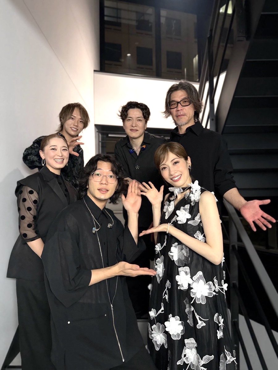 0205Pf's tweet photo. 明日美さんとメンバーと📷

#明日海りお 
#みりパレット
#みりぱれっと
#みりぱれ https://t.co/4OlVLcHnRy