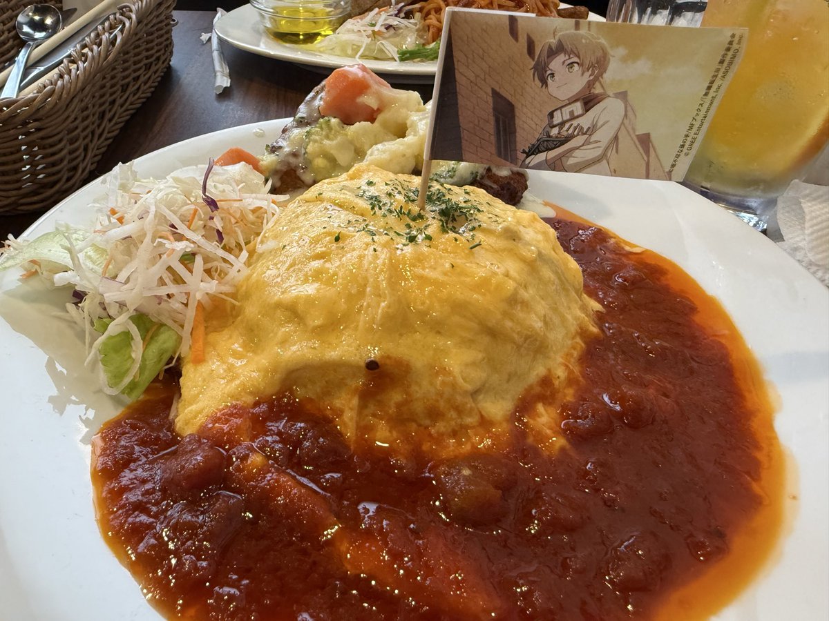 namibuta's tweet photo. Re:ゼロ展の後は秋葉原のキュアメイドカフェへ！無職転生コラボ目当てで初のメイドカフェデビュー。コンカフェというより上品なレストランで普通に入りやすかった笑。ルディのオムライスとシルフィのドリンクも美味い！大満足のハシゴだった。
#キュアメイドカフェ #無職転生 #秋葉原 #オタ活 https://t.co/ape3HPSN2v