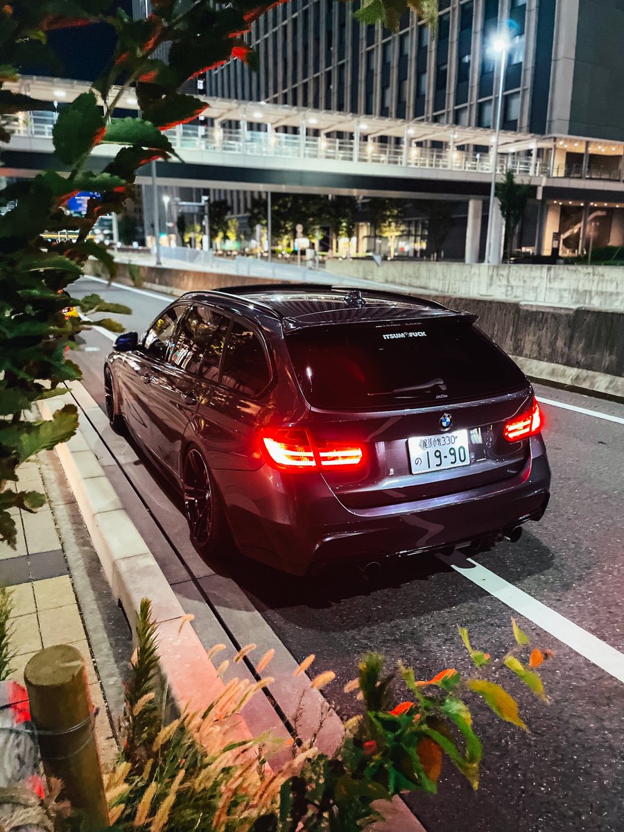 Kenfilms1990's tweet photo. 欧州ディーゼルワゴン3台乗り継いだ感想

320d
燃費も走りも抜群
パーツ多い
ベストオブコスパBMW

E220d
燃費無敵
乗り心地最高
ゆったりクルージング向き
荷室1番広い

523d
乗り心地良い
走りもいい
燃費はこの中だと1番悪い(でも良い)
見た目が1番好き(重要)

#ステーションワゴンはいいぞ https://t.co/hEWo5bOqJd