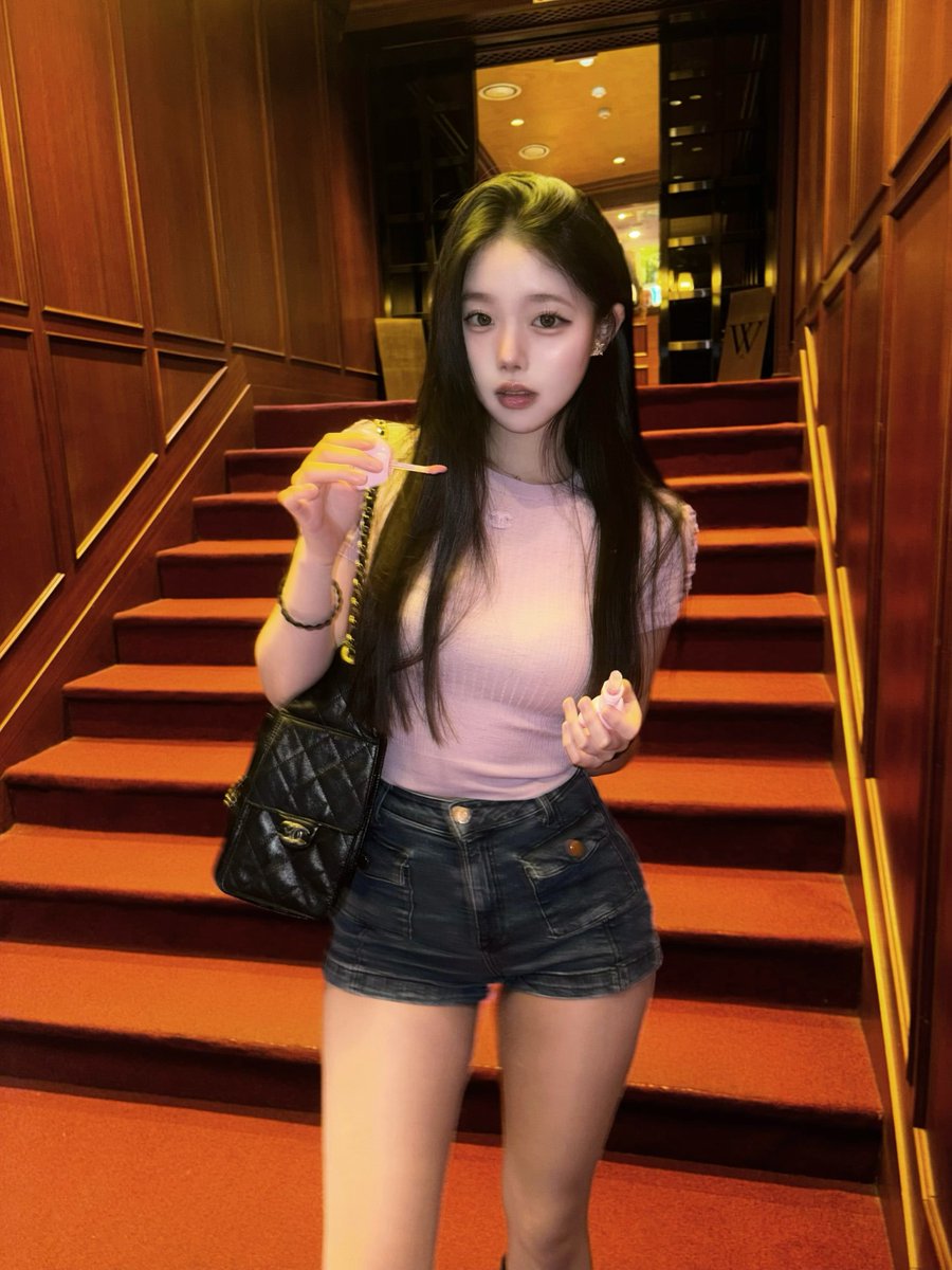 bomdaeng_ii's tweet photo. 남자친구가 되려면 사진 잘찍어야됭ㅎ https://t.co/nHvFSHRg11