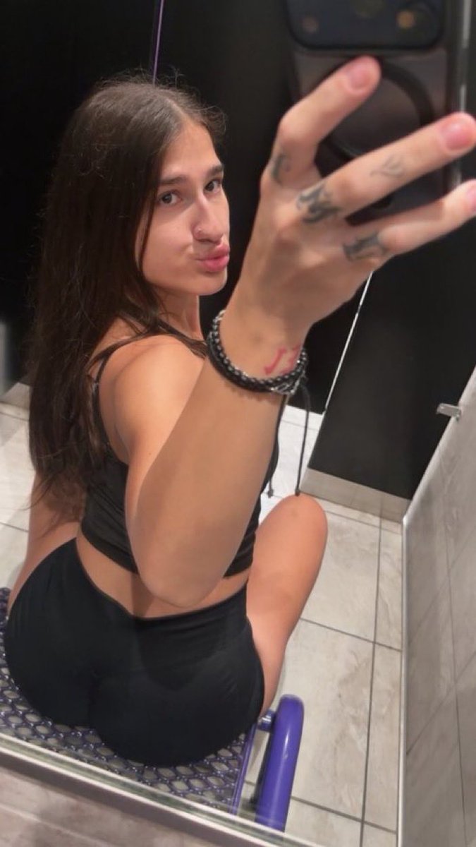 Cynthianesut's tweet photo. Who’s visiting 

#HoustonSingles #HoustonMeetup #HoustonSocial #HoustonNights #HoustonLife https://t.co/tJyeEV6kOa