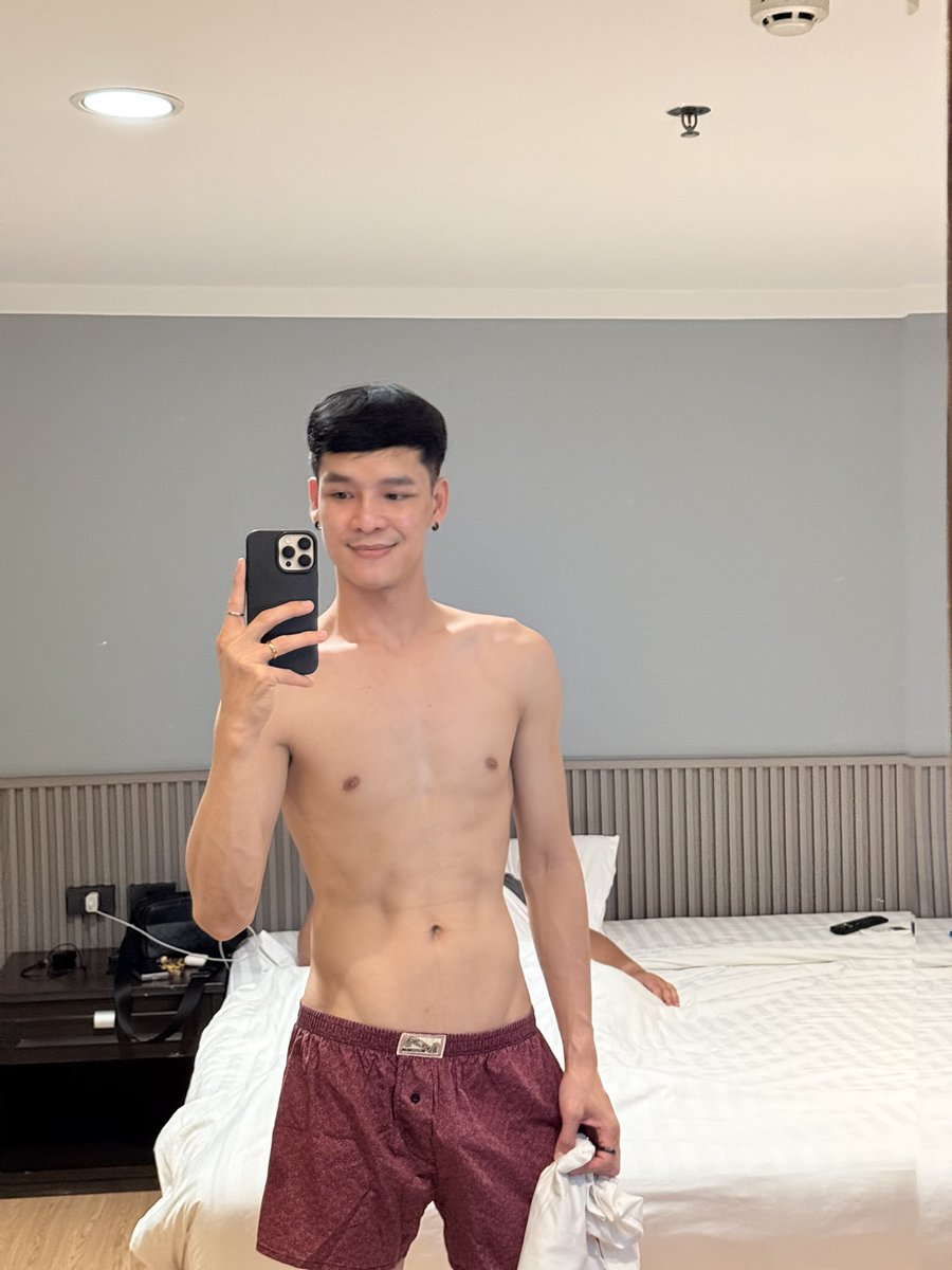 jangg_sp's tweet photo. สวัสดีวันจันทร์ โดนไป1🥰🫣 https://t.co/yvK0kzMsJT