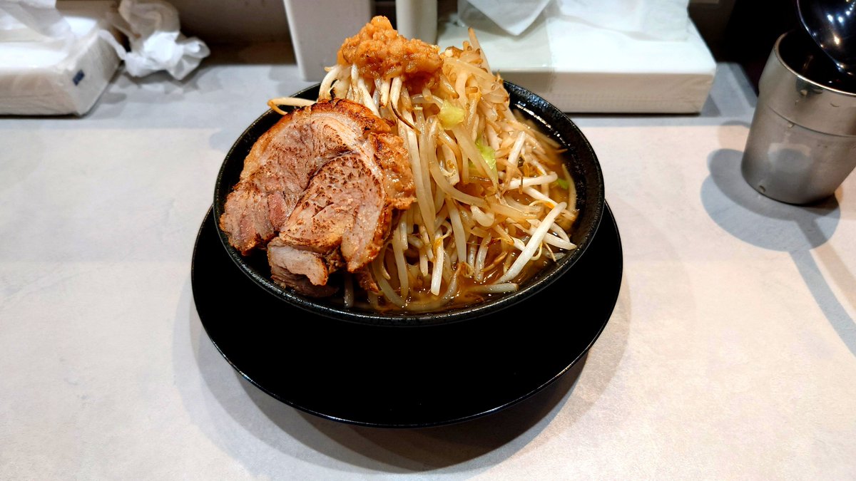 konpi_18's tweet photo. …夏目アンアンだ。

本日はCRAZYPORKにお邪魔している。

一番美味いラーメンを【用意しろ】！

それと！ とってもおいしい麻辣うずらも【つけろ】！

それと！ とってもおいしい麻辣うずらも【つけろ】！

それと！ とってもおいしい麻辣うずらも【つけろ】！

それと！ とってもおいしい麻辣うずら https://t.co/YRRr52wpvS