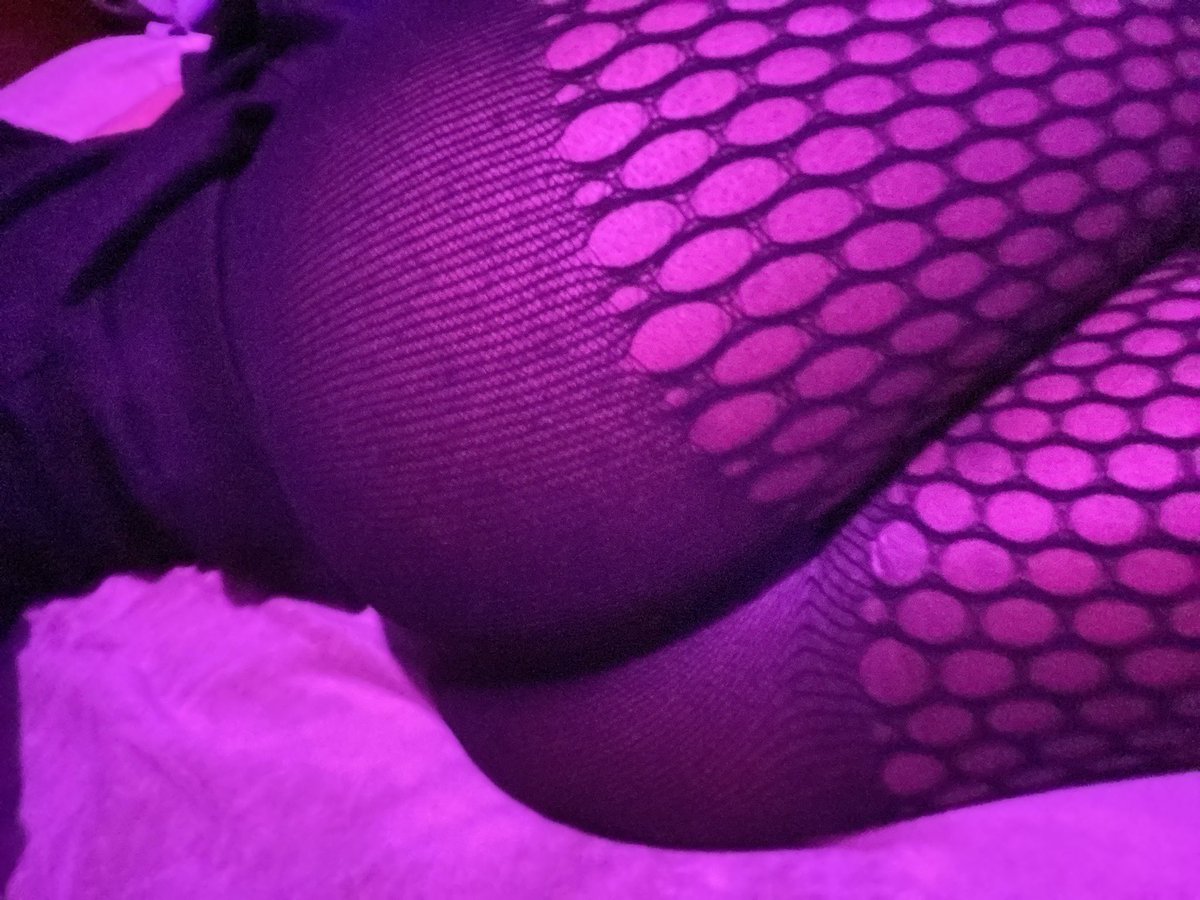 JustZunoh's tweet photo. I wishhhh I could have someone spoil me maybe you may get something in return 👀#femboy https://t.co/xci4nBzHQk