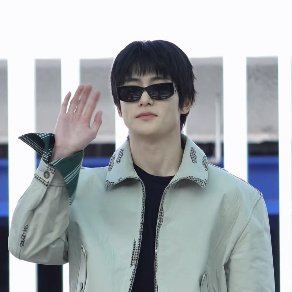 _nneocityy's tweet photo. 예의 바른 고양이 표정
코 찡긋
👋🏻 https://t.co/FvwSQp9v3z