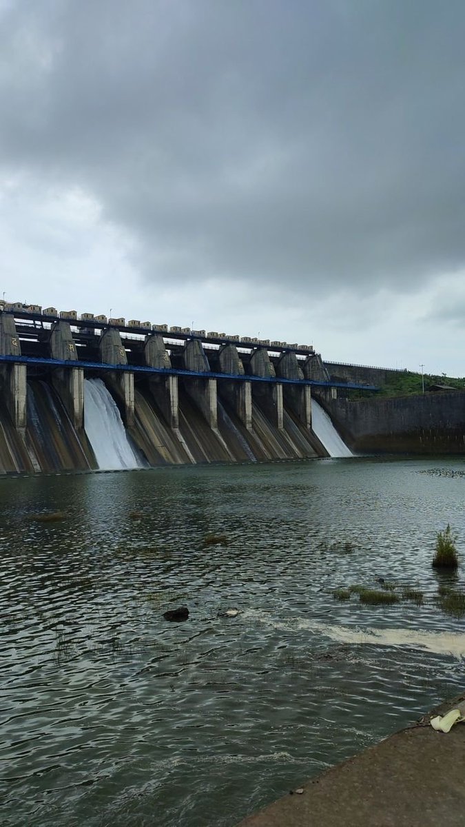 Kiranam_KL's tweet photo. ಹರಿಯೋ ನದಿಯಂತಿರೋ ಜೀವನಕ್ಕೆ, ಯಾರ ನೆನಪು ಅಣೆಕಟ್ಟಾಗಬಾರದು.

#ಮುಂಜಾನೆ_ಮಾತು https://t.co/YWPCvz4Mkx