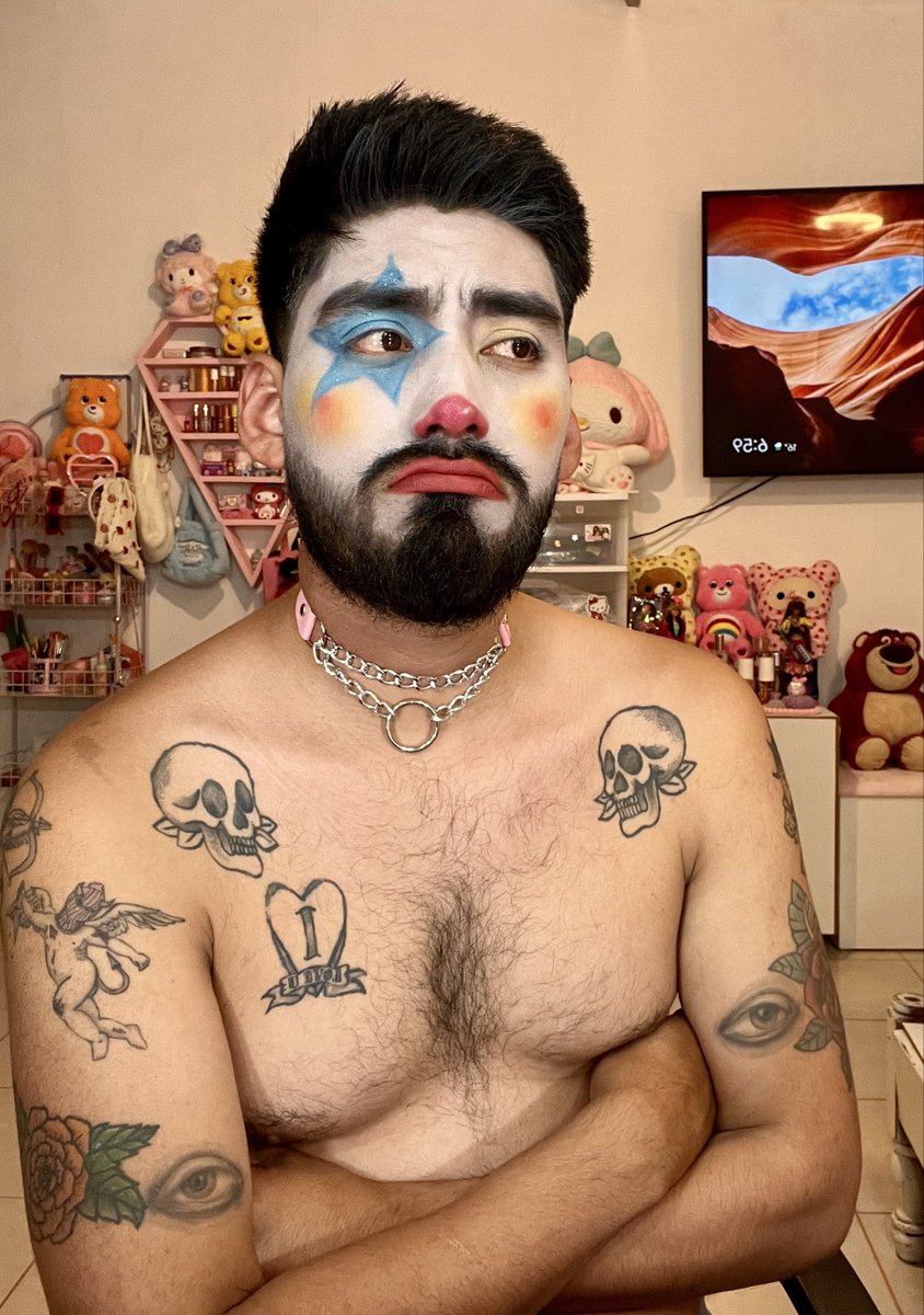 BastardogeB's tweet photo. Amo los payasos
Porque soy un viejo payaso?
🤡 https://t.co/6cxA3fmyHu