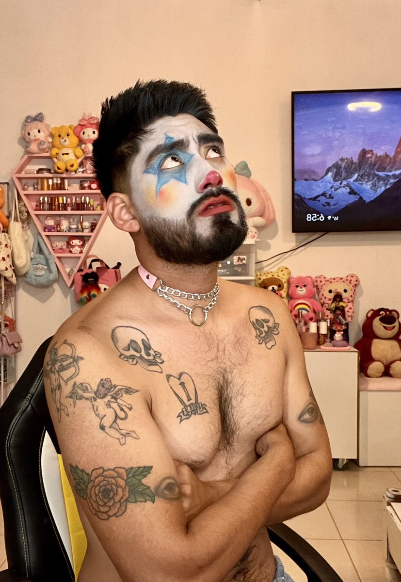 BastardogeB's tweet photo. Amo los payasos
Porque soy un viejo payaso?
🤡 https://t.co/6cxA3fmyHu