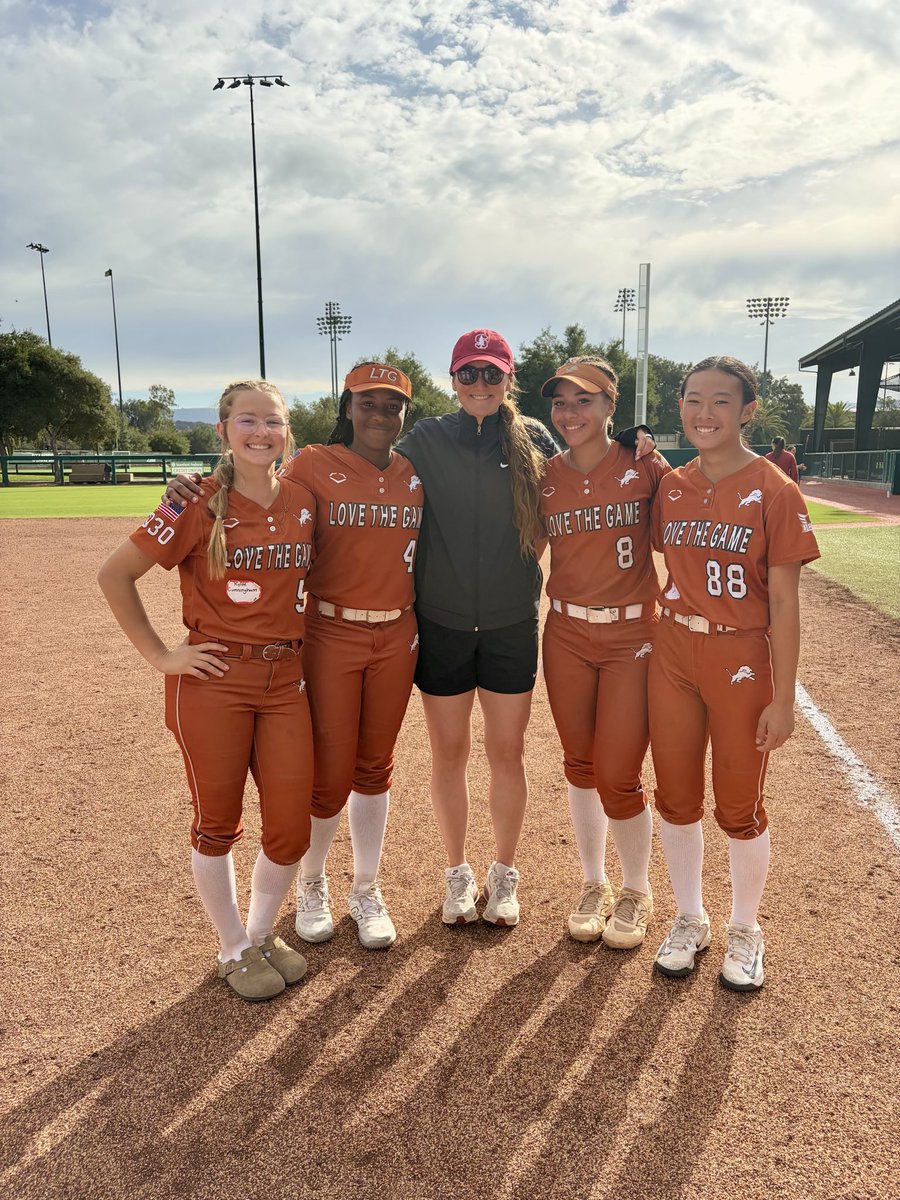 KCunningham2030's tweet photo. Had a great day at the Advanced Camp @StanfordSball! Thank you @JessicaAllister, @Oh_tooly3 @Jolenecal54 and staff, as well as the team members that helped out, for your time, feedback and instruction! Can’t wait to visit again! 

@ltg2030 @Henderson_Joe @CoachCat https://t.co/ZcCRQVPIe5