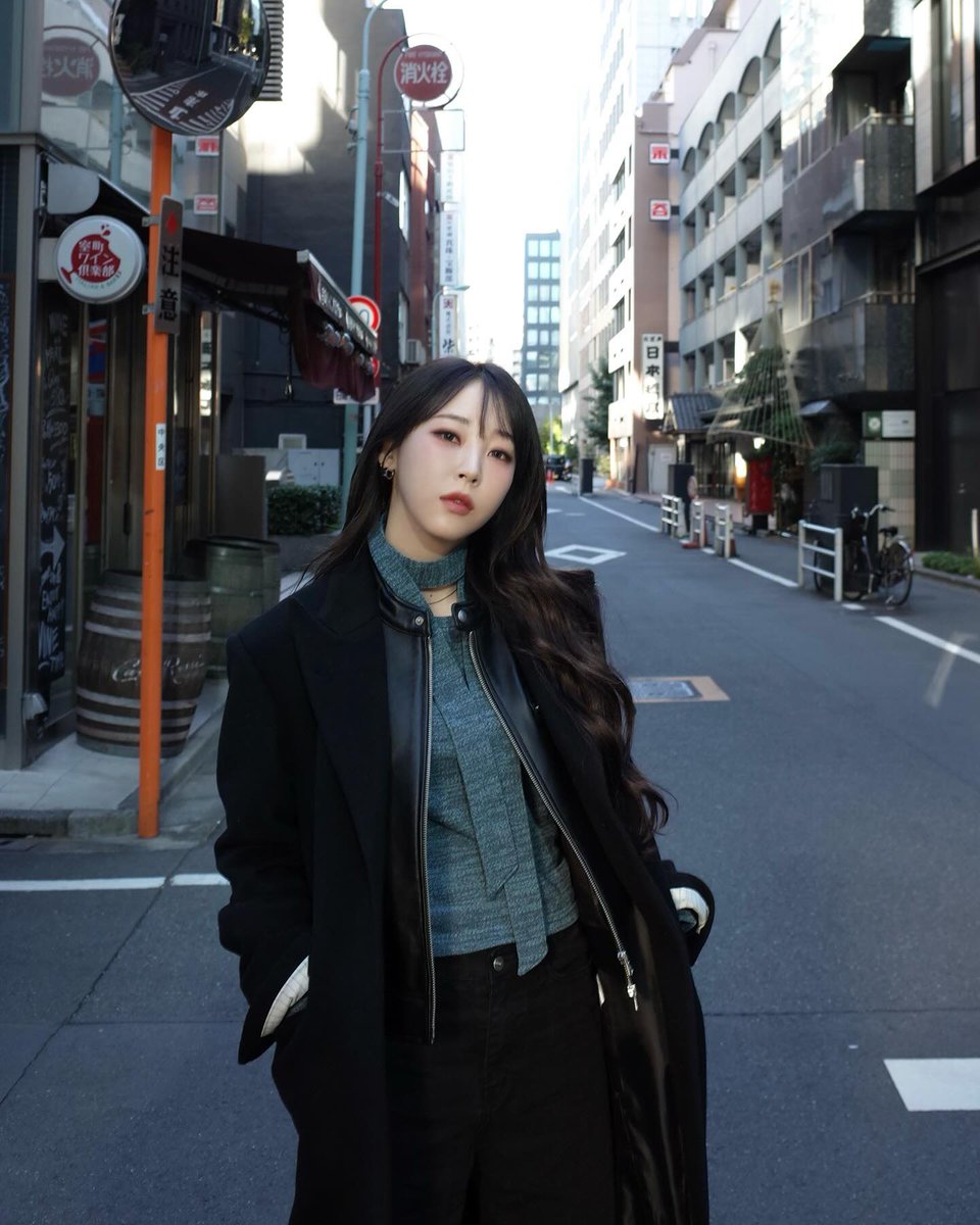 dear_byul's tweet photo. these will always be some of my fav pictures of byul, she’s unreal… she’s sooo gorgeous https://t.co/MA5KAAbS6Q