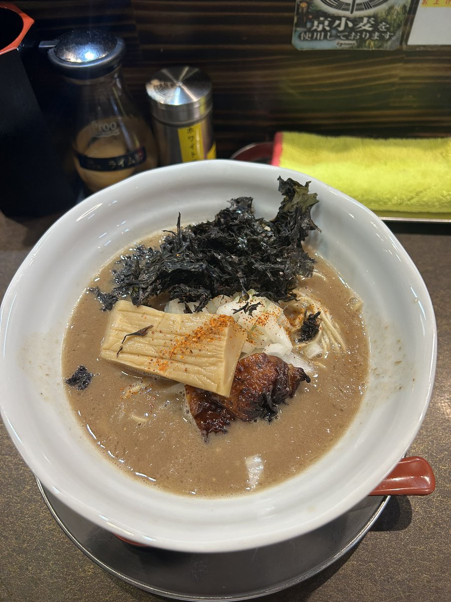 o_keiy's tweet photo. 豚そば 金龍🍜#ガッツリ系
📍静岡県掛川市逆川
▷ 秋刀魚のまんまそば

細麺130g😏
ワガママ対応ありがとうございます☺️
スープに凝縮された秋刀魚が
細麺と合って旨しd(≧▽≦*)
ホントにまんま秋刀魚Σ(ﾟдﾟ；)
久々完飲で美味しかったです( •̀ω•́ )و

ご馳走様でした。

@GoldDoragon358 https://t.co/poLdIdHfcv