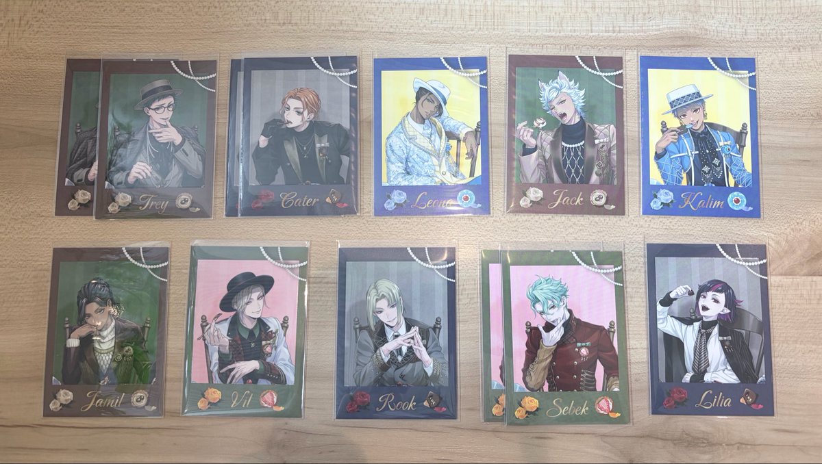 __mnh's tweet photo. 交換 ツイステ ボンボニエール カード

譲)トレイ、ケイト、レオナ、ジャック、カリム、ジャミル、ヴィル、ルーク、セベク、リリア

求)フロイド、アズール or定価

レオナ譲渡は他キャラ同数お迎えお願いします
本日なんば付近手渡し＞郵送
出先のためIDなし
よろしくお願いいたします🙇🏻‍♀️ https://t.co/ofpTeEFmjm
