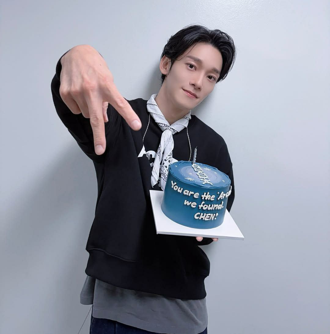 Byhundae38's tweet photo. Happy Birthday CHEN 💛

#HappyChenDay 
#CaptainCHENDay

#첸 #CHEN #JONGDAE #김종대 https://t.co/rhkxjFq96B