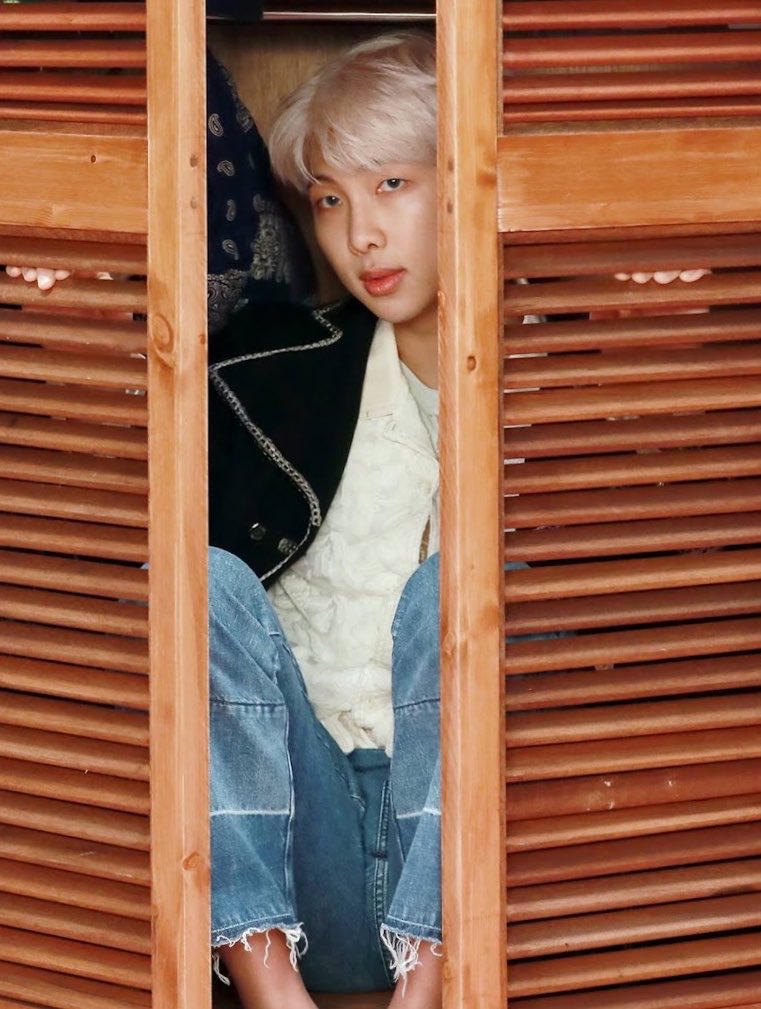 chanelblnk's tweet photo. *knock knock*

RM: who’s there? https://t.co/DrP1LipeEO