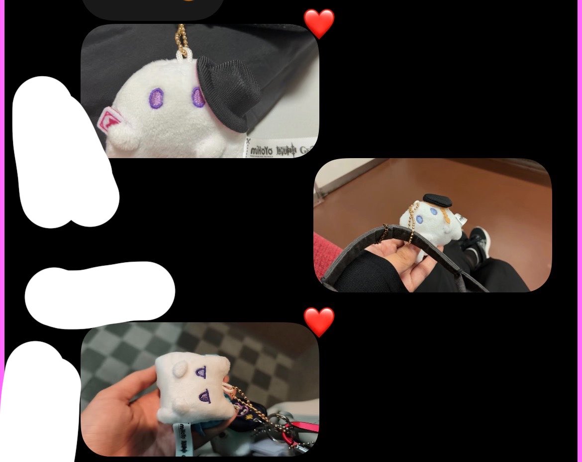 hanitara_'s tweet photo. お友達とオソロ壁炉の家 わたくしはフレミネ
カバンに着けてるんだけど可愛すぎて見る度にQOL上がる
(隠し足りなかったら言ってください、消します) https://t.co/2PfTJ8JXaG