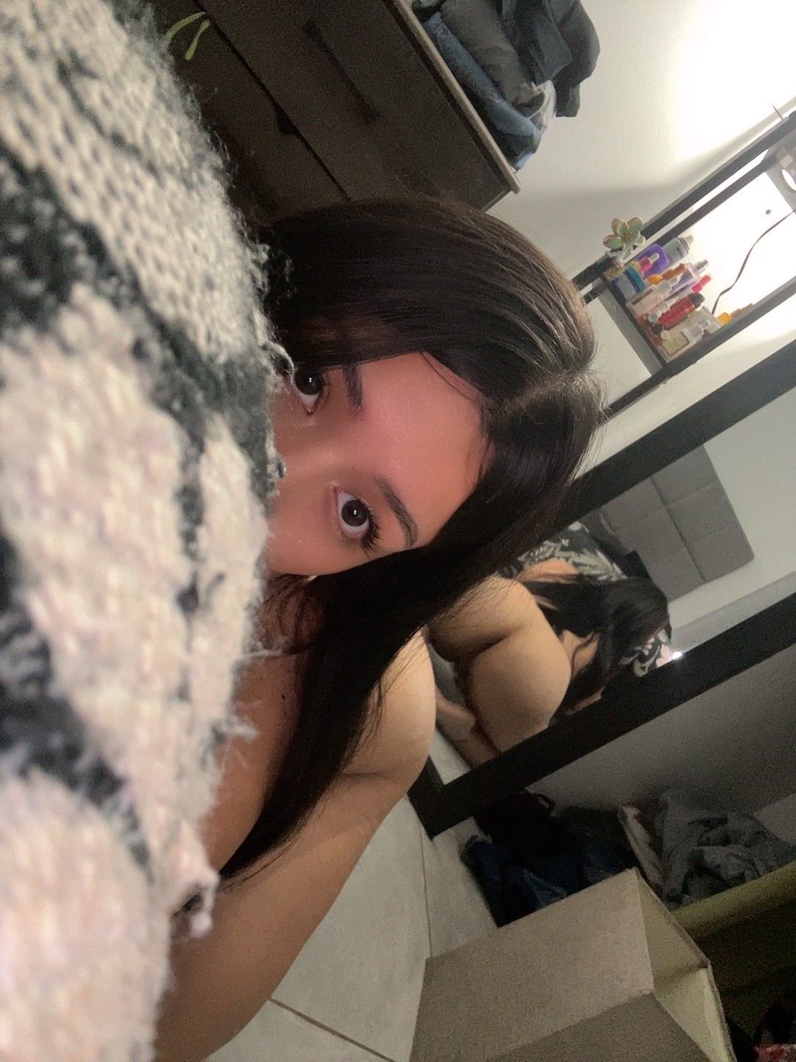 dulc3xoxo's tweet photo. Peek-a-boo 🩶 https://t.co/rdF2Ga8apC